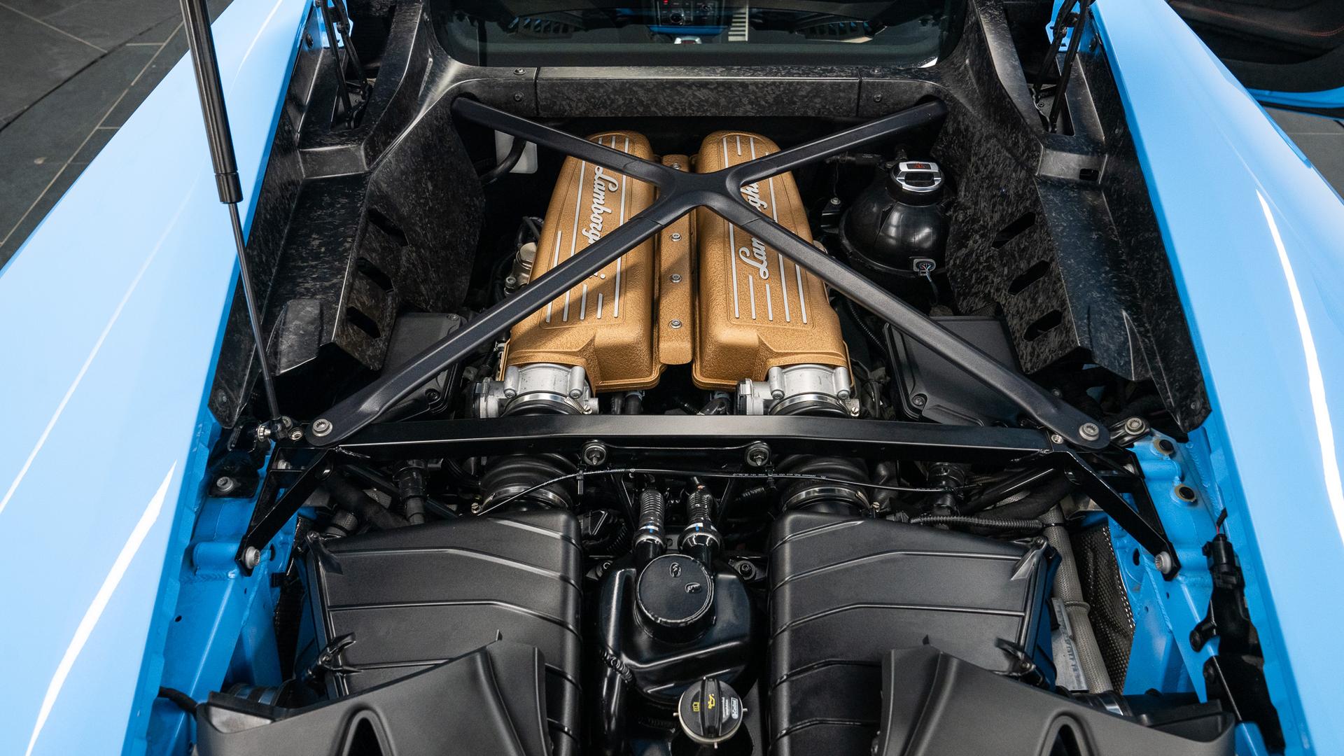 LAMBORGHINI Huracan Photo f31d4df3-5716-461f-96df-16684681c488.jpg