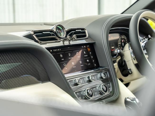 BENTLEY Bentayga Photo 36