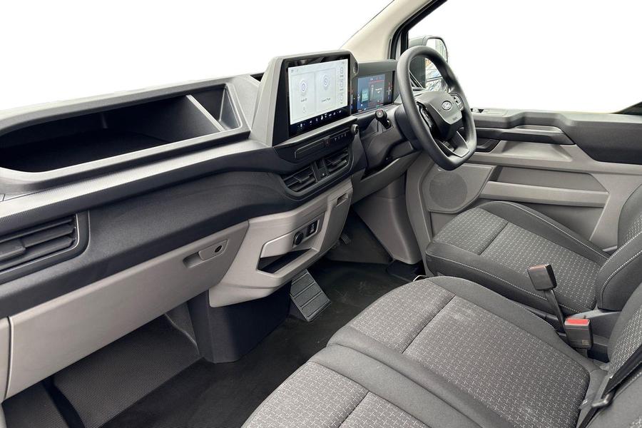 Ford E-TRANSIT CUSTOM Photo f3271b32-f929-45ac-a1d0-01adb4122ac2.jpg