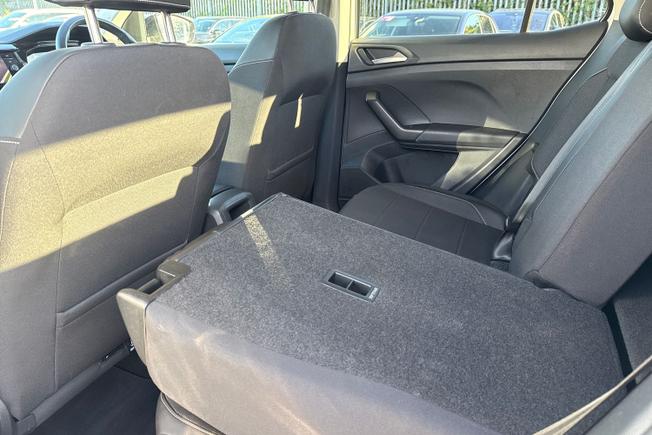 VOLKSWAGEN T-Cross Photo 35