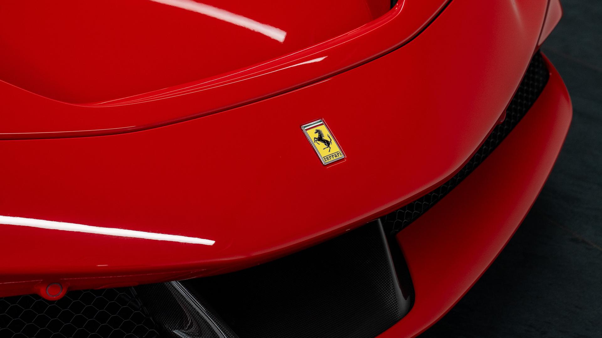 Ferrari SF90 Photo f32aec43-ee2c-47de-86ec-866c720de0e8.jpg
