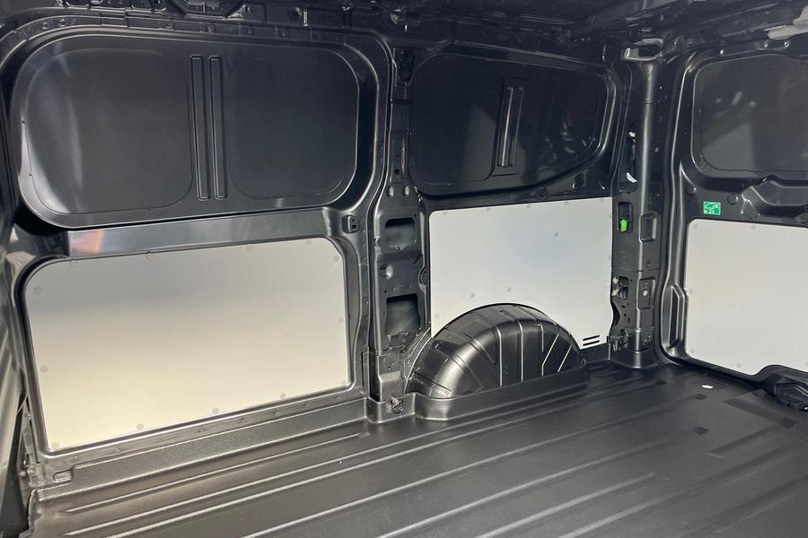 Ford TRANSIT CUSTOM Photo f32e7d0c-8f9d-48f9-a1b3-5eb44e113126.jpg