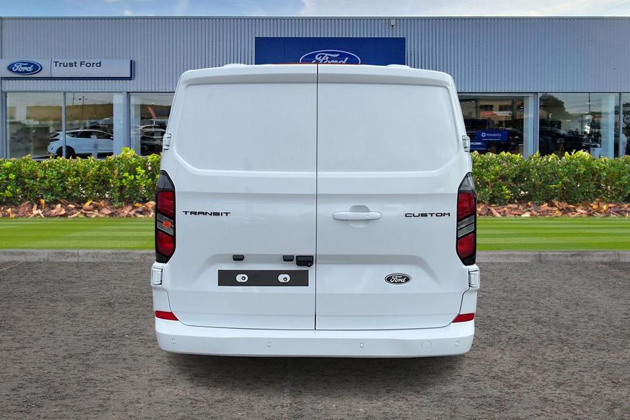 Ford TRANSIT CUSTOM Photo f33512d8-b60c-44b0-83b4-a0683313a131.jpg