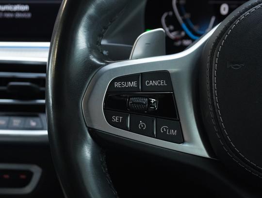 BMW X5 Photo f3352038-fdff-4402-8c3d-4699b57cc91a.jpg