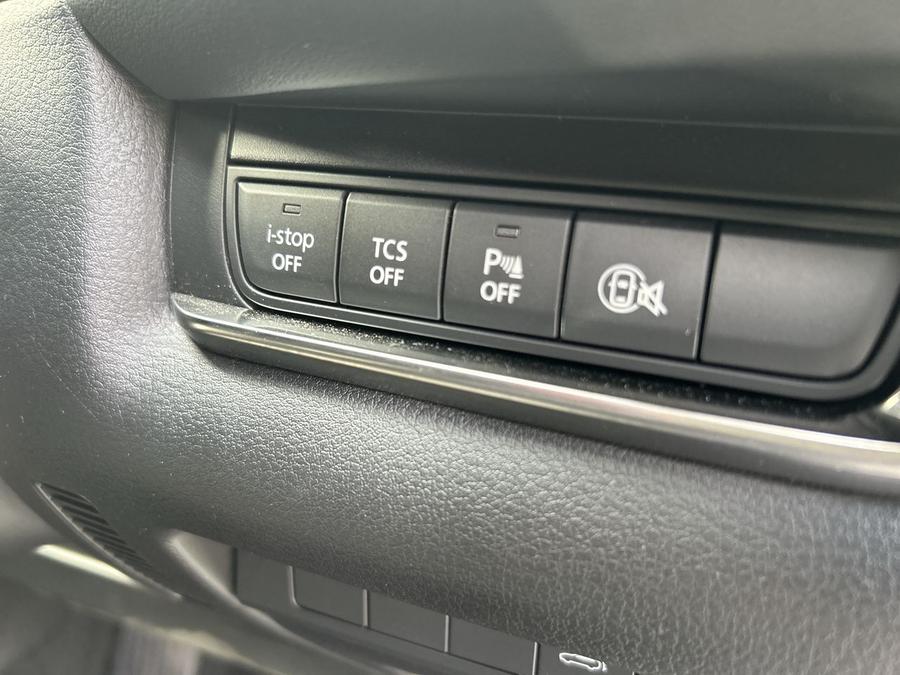 Mazda CX-30 Photo f3370046-a974-458e-8978-26cb806f3c40.jpg