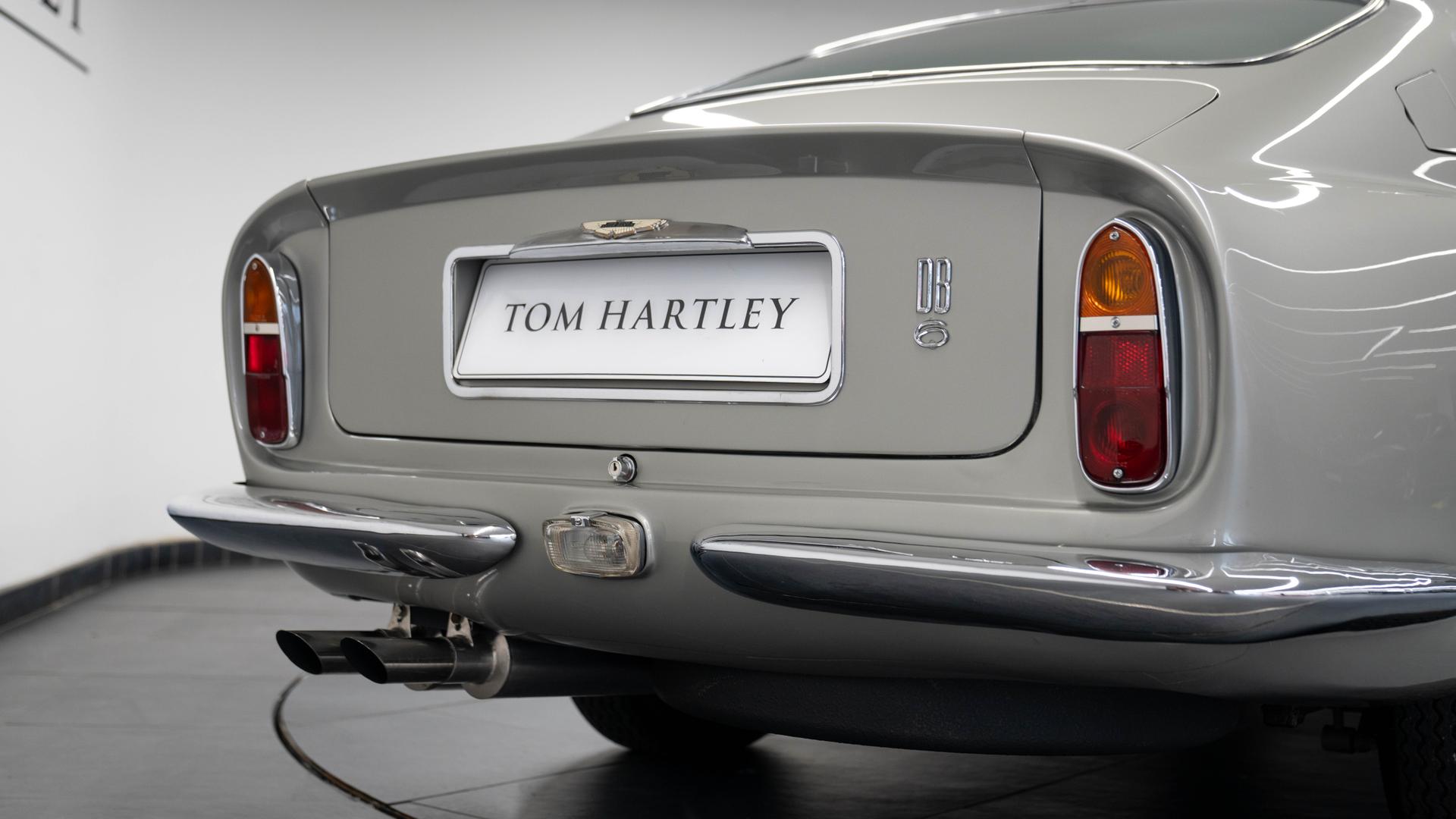 Aston Martin DB6 Photo f33dafa6-edb7-4f75-b811-0aad77ab64dd.jpg