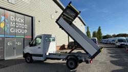 Mercedes-Benz Sprinter Photo 4