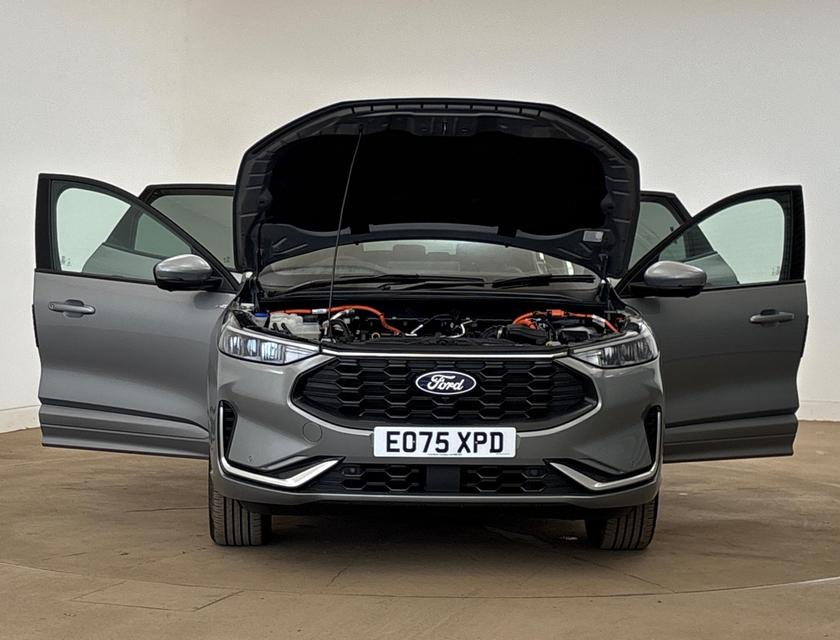 Ford Kuga Photo f368c660-059a-46b6-8e9c-bf9c4e662b62.jpg
