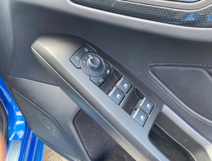Ford Focus Photo f369ebf2-23ee-4b90-8a2c-5515d78193a3.jpg