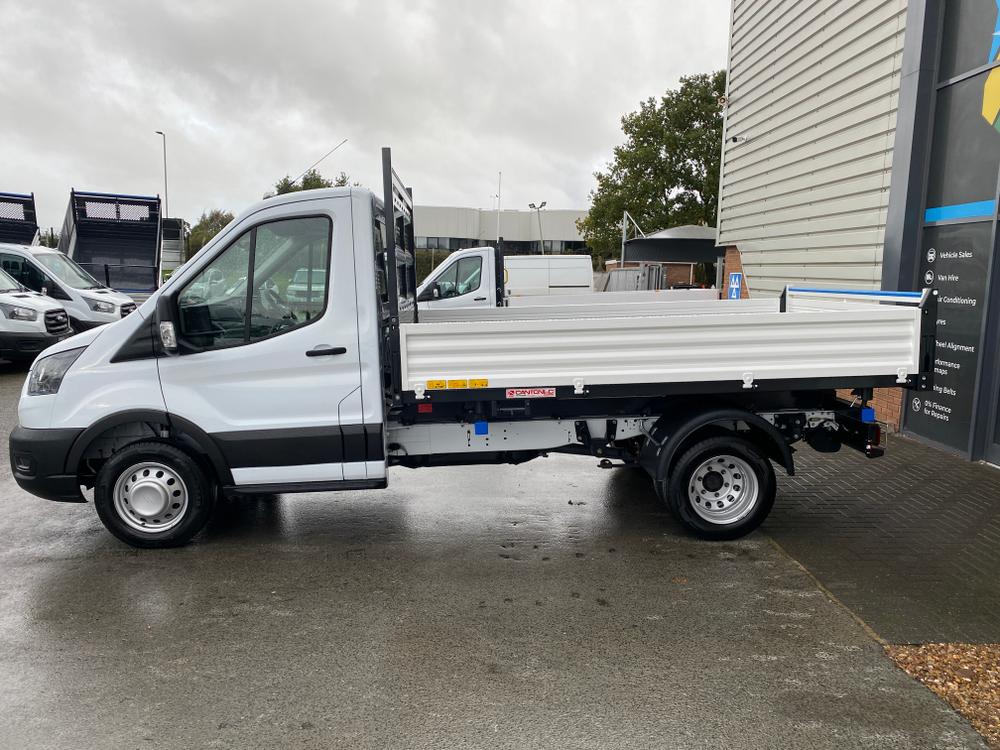 Ford Transit Photo f37aebb9-bfc6-4465-a424-a78a14b2bc72.jpg