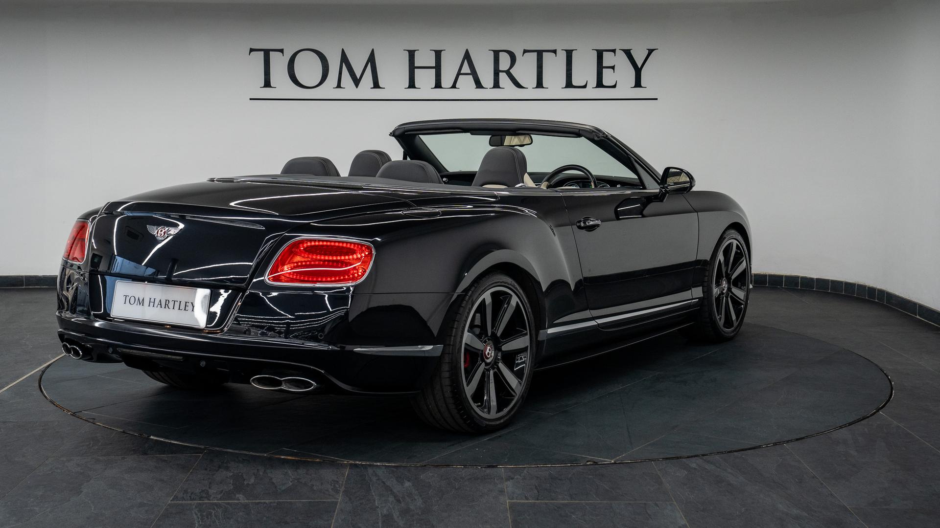 Bentley Continental GTC Photo f381994e-5849-41bb-a6c6-fd9aee3c88ae.jpg