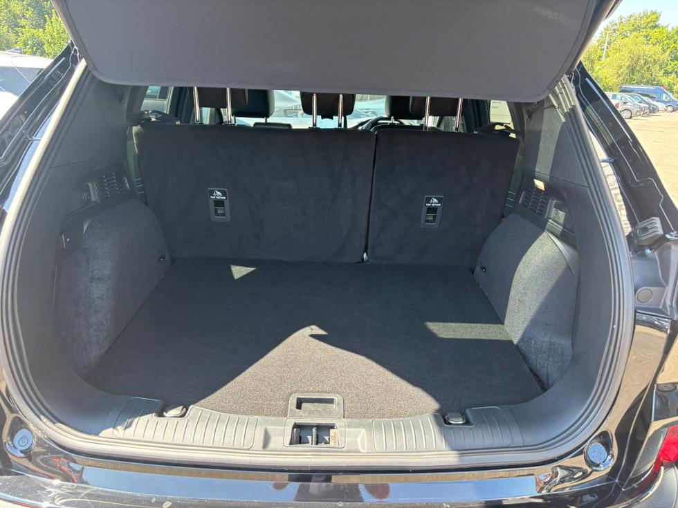 Ford Kuga Photo f3867328-2f6e-4d39-8030-5f1022c867e8.JPEG