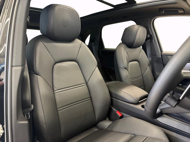 PORSCHE Cayenne Photo 14