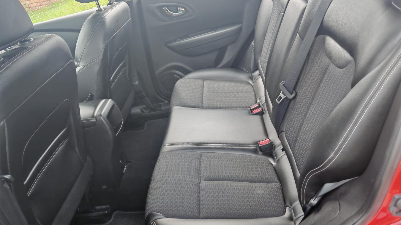Used Renault Kadjar GL16XNJ 18