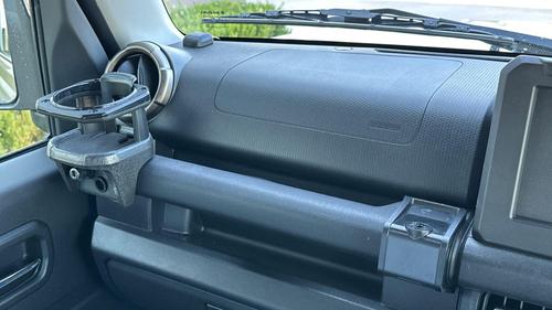 Suzuki Jimny Photo f39c1773-ad21-45b1-a196-5531aa17fea4.jpg