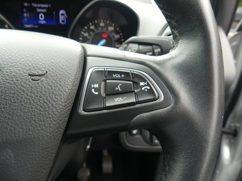 Ford Kuga Photo f3b38e2c-05e1-40ed-b41b-2b68f8bb7f92.jpg