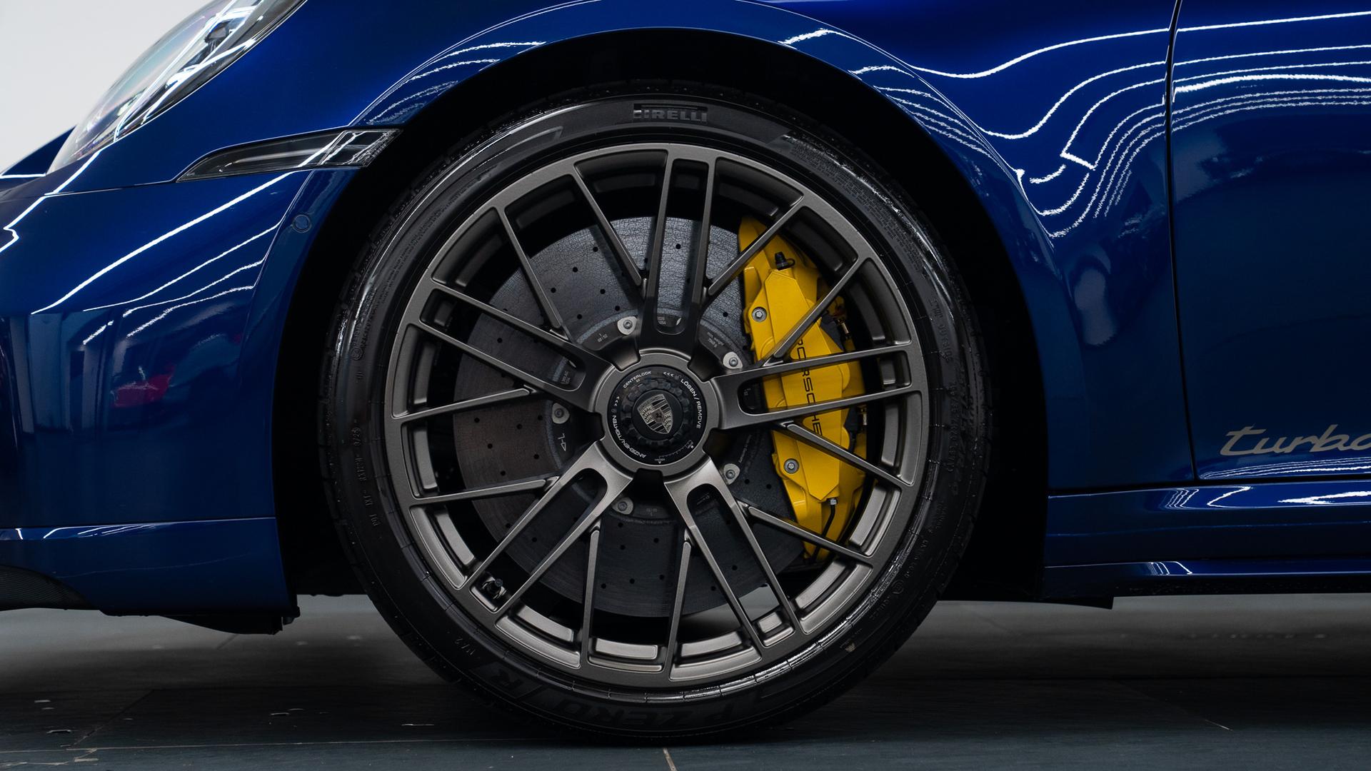 Porsche 911 Photo f3b3d2bf-678d-41f8-bbd9-cc879d518f85.jpg