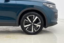 VOLKSWAGEN  Tiguan  Photo 5
