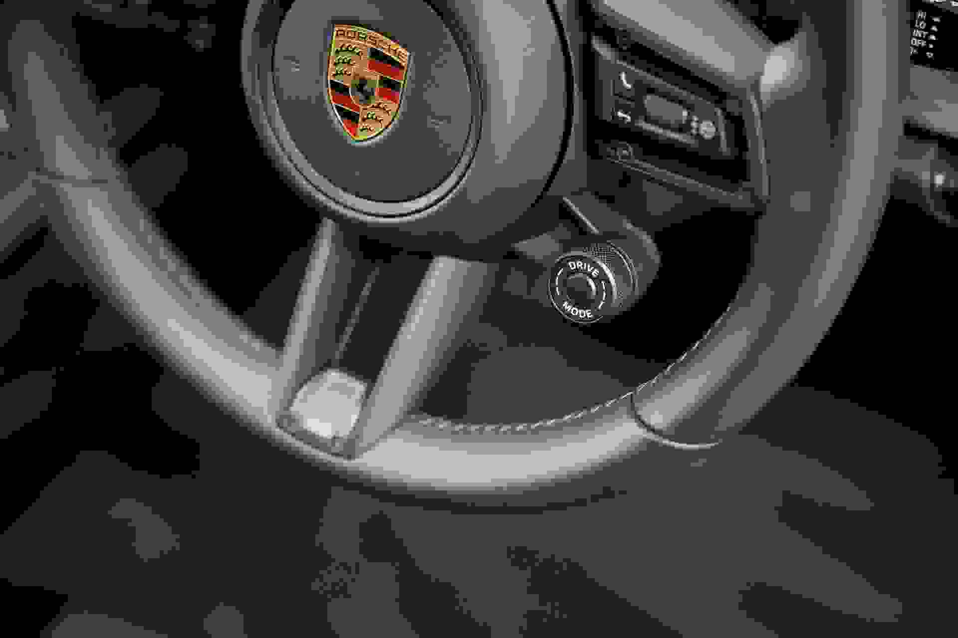 Porsche 911 Photo f3bff0c2-131d-482c-b8c9-a552f9ecd642.jpg