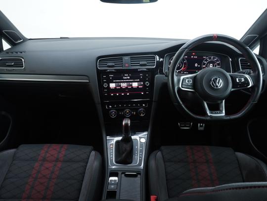 Volkswagen Golf Photo f3c11bfa-0bab-4a36-a980-dc9168e8cb94.jpg