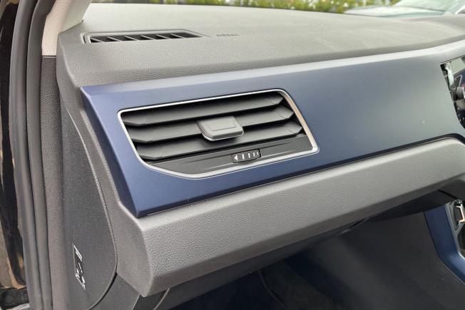 VOLKSWAGEN Polo Photo 37
