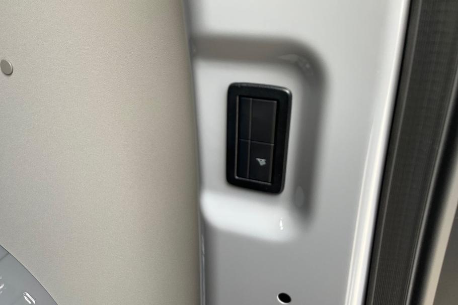 Used Ford TRANSIT CUSTOM L2DCIVSPORT2 10