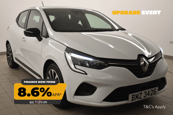 Used 2023 Renault CLIO 1.6 E-TECH full hybrid 145 Evolution 5dr Auto White at SERE Motors