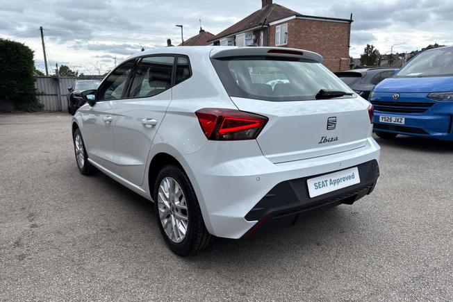 SEAT Ibiza Photo 23