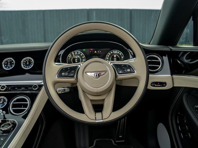BENTLEY Continental GTC  Photo 12