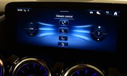 Mercedes-Benz GLA Photo 14