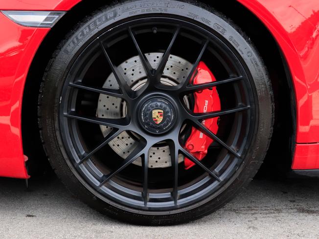PORSCHE 911 Photo 4