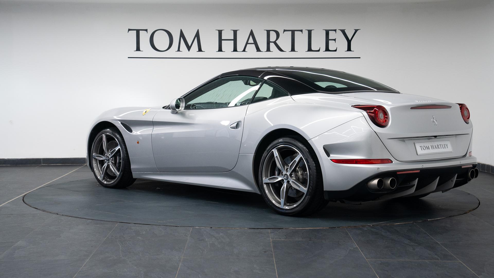 Ferrari California Photo f43f8482-2961-4124-9dd1-5a3a4c358e78.jpg