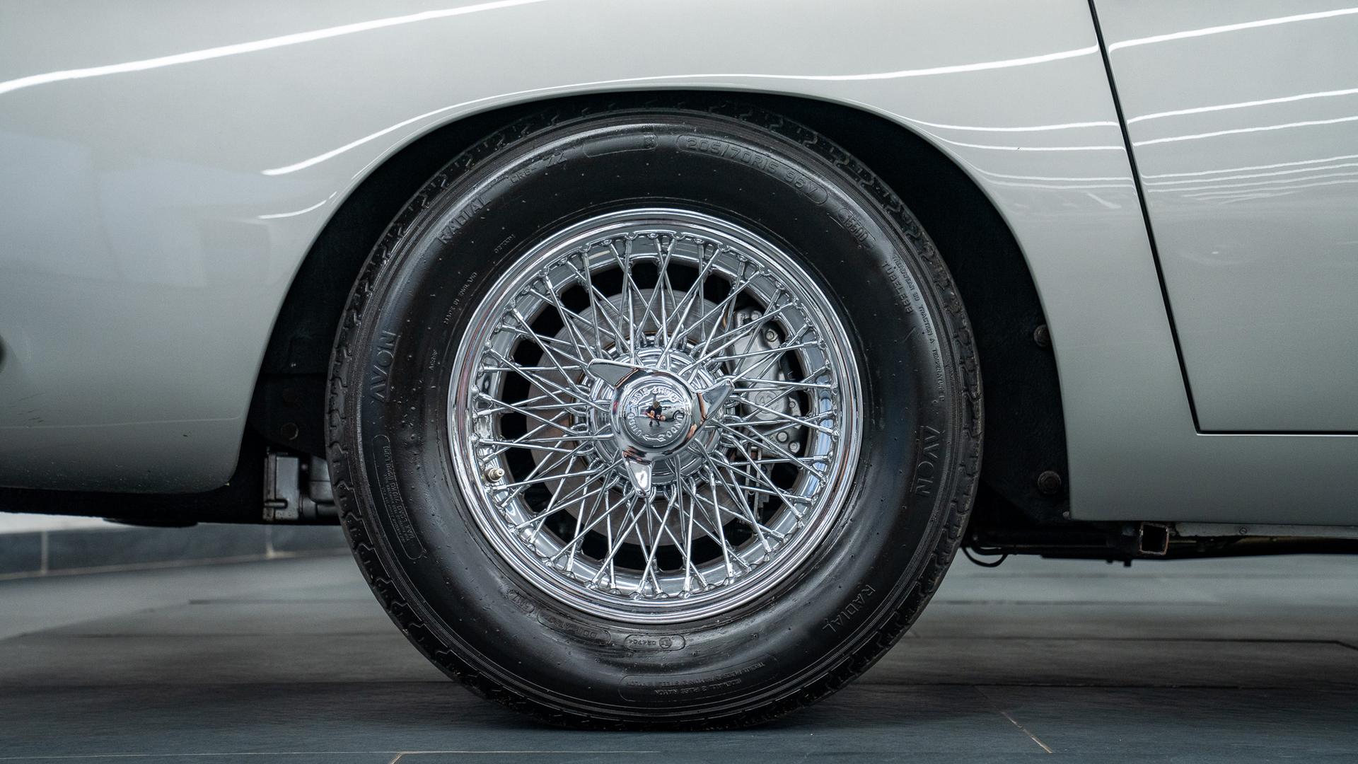 Aston Martin DB5 Photo f447c40d-0843-41c8-ad6b-b448610db509.jpg