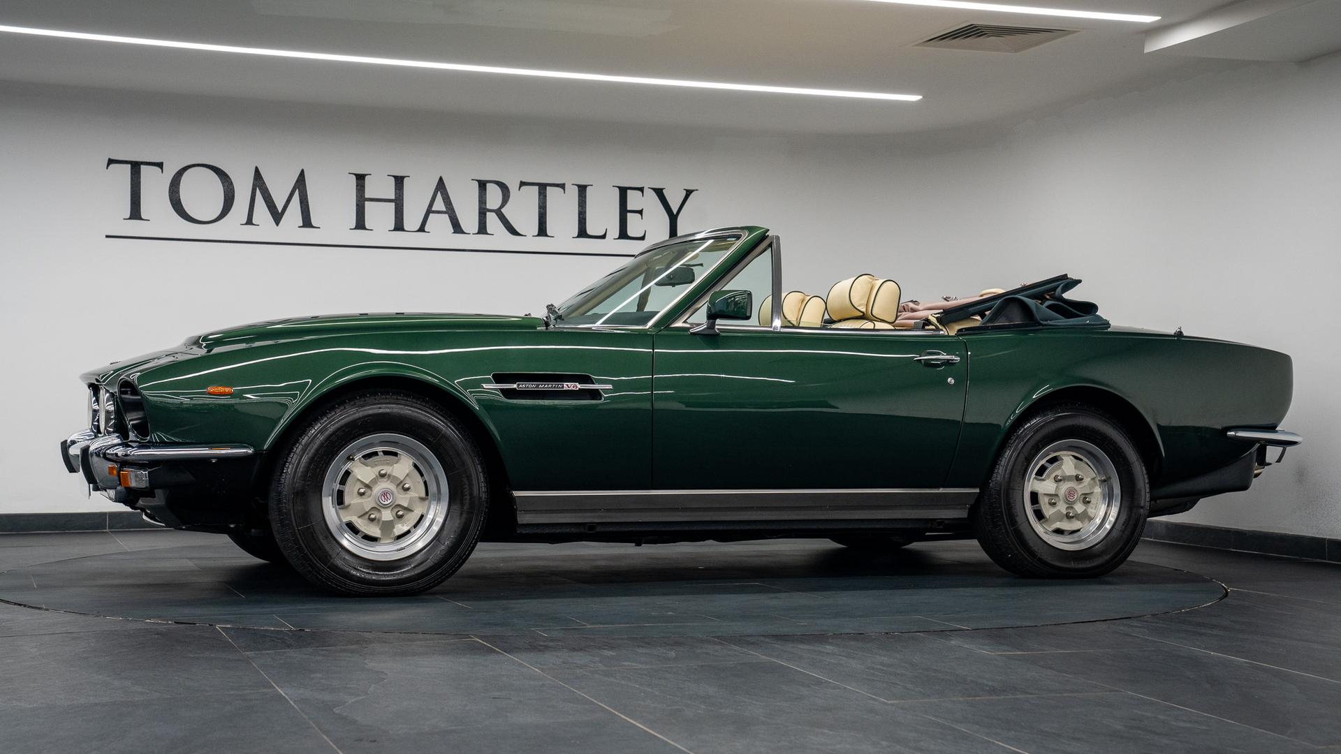 Aston Martin V8 Photo f45749c7-0489-4342-8bbe-592c756f6dce.jpg