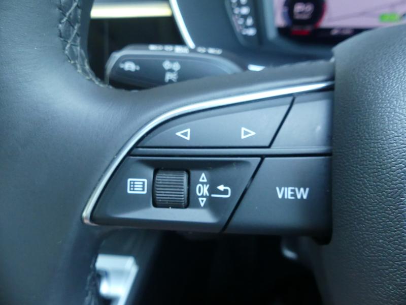 Audi Q3 Photo f45b4d6e-d233-452b-8094-636339f3e27a.jpg