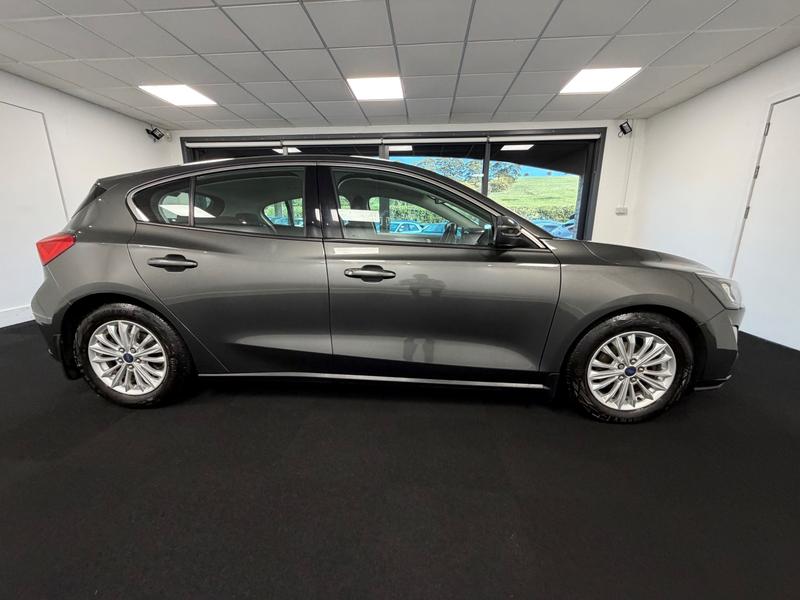 Ford Focus Photo f46a802f-9ae3-4e30-8a8f-b83bd4945da4.jpg