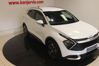 Used 2023 Kia Sportage 1.6 T-GDi ISG HEV 3 Fusion White at Kia Motors UK