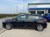 Ford Focus Photo 3