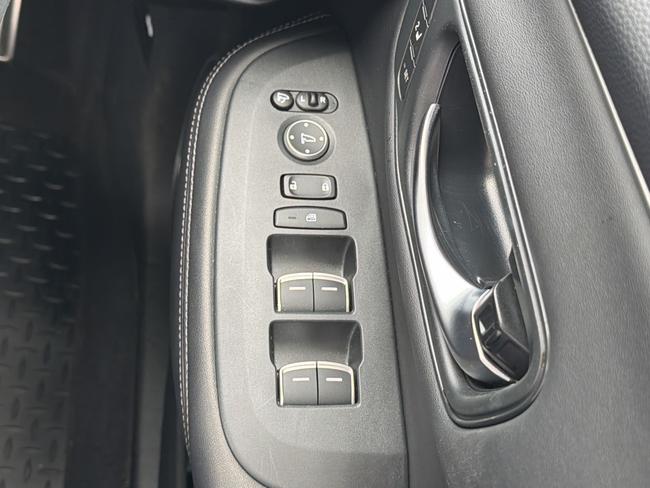 Honda ZR-V Photo f4a099f8-ae48-4575-81cd-08af972393cc.jpg