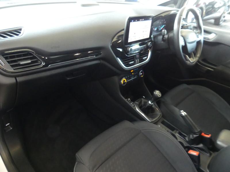 Ford Fiesta Photo f4ad95da-f392-4206-a282-3587d41eed41.jpg