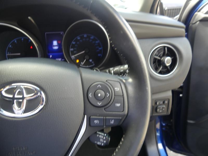 Toyota Auris Photo f4b4e319-3874-4bef-bdf4-2dc1d0821b75.jpg
