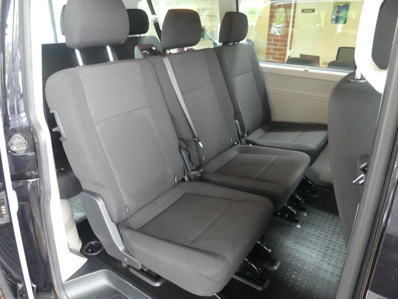 Volkswagen Transporter Shuttle Photo f4ba9e47-50e4-4b69-9da0-856a33da0a44.jpg