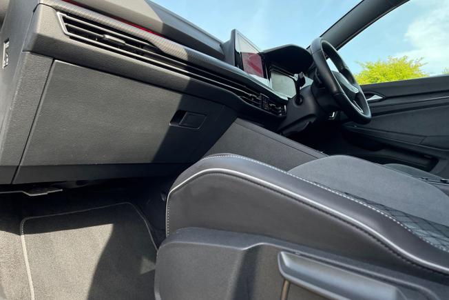 VOLKSWAGEN Golf Photo 48