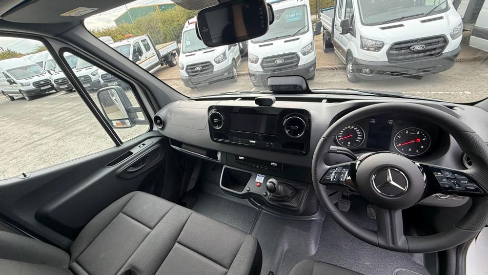 Mercedes-Benz Sprinter Photo f4ceca50-651f-4a81-bd5d-8e2ce7a760b4.jpeg