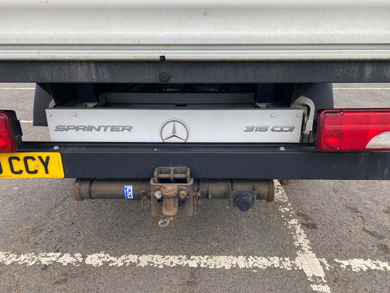 Mercedes-Benz Sprinter Photo f4d7573f-d8f7-4cbd-8e5e-05d6df398350.jpg