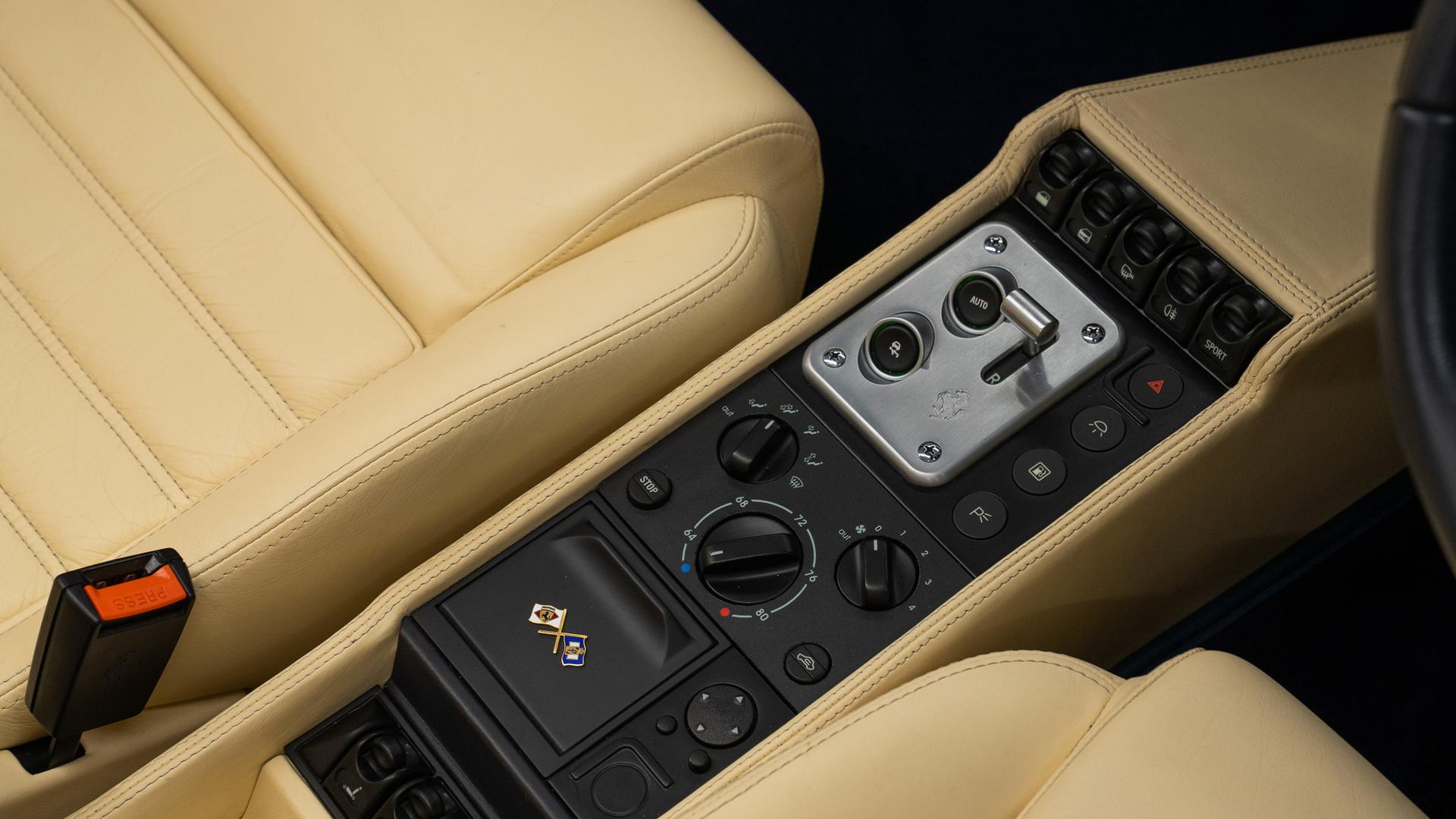 Ferrari 355 F1 Photo f4d98c46-c89b-420e-8a36-5c4f21a5ff0c.jpg