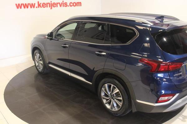 Hyundai Santa Fe 2.2 CRDi Premium SUV 5dr Diesel Manual 4WD Euro 6 (s/s) 7 Seat (200 ps) Photo 4