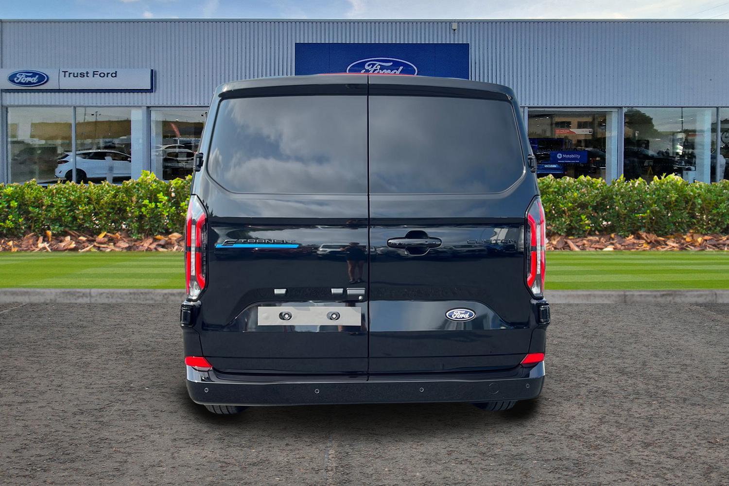 Ford E-TRANSIT CUSTOM Photo 12