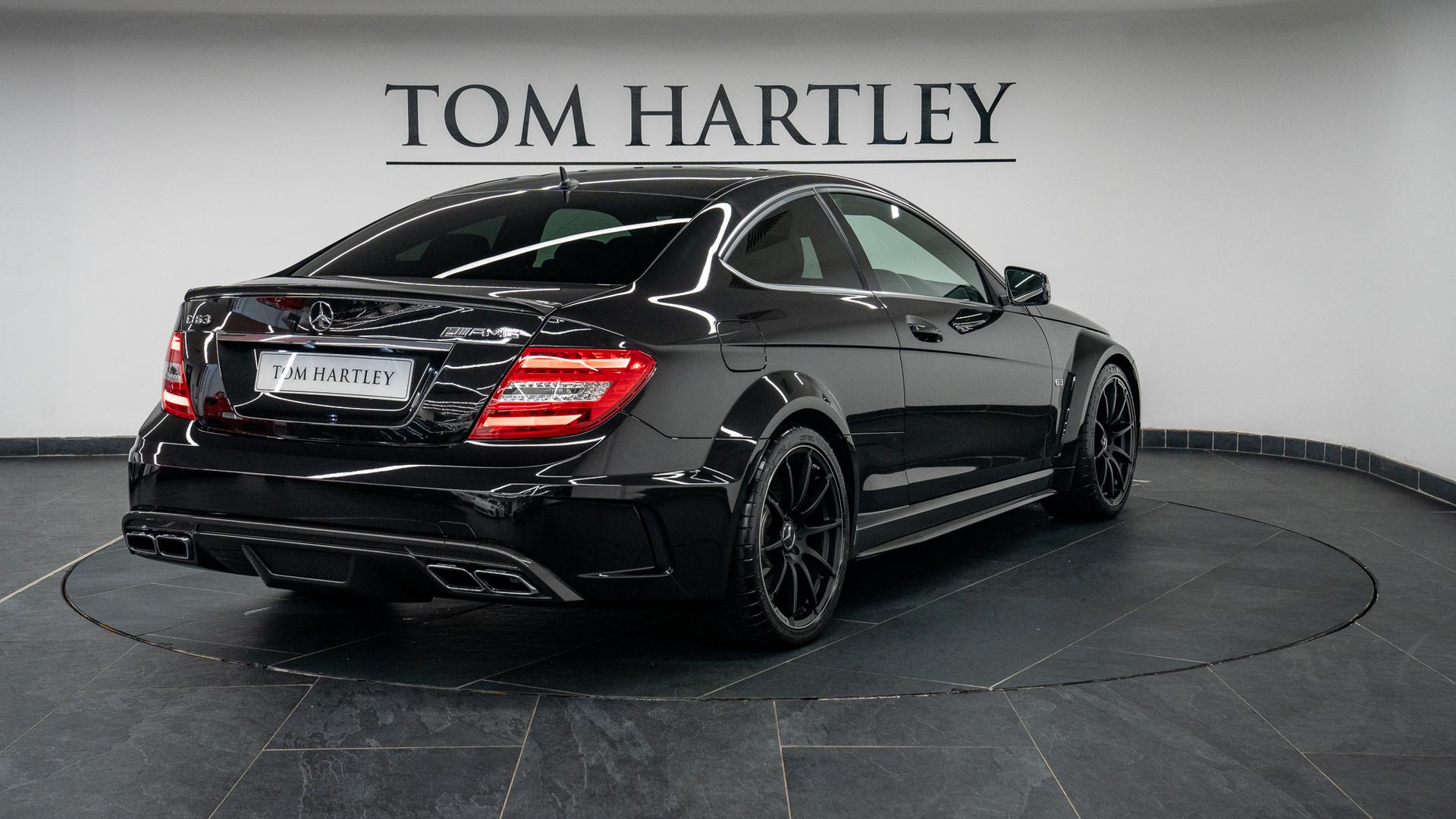 Mercedes-Benz C63 AMG Photo f4fa714b-b204-4f0d-a774-a2b072e63c67.jpg