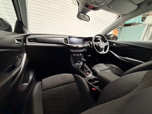 Vauxhall Grandland Photo f506ef9c-e43a-413b-9390-352cc563d60d.jpeg